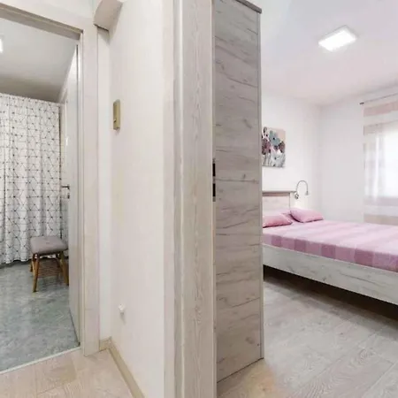 Apartment In Porec - Istrien 10331 Porec